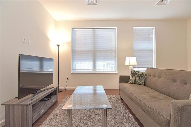 Building Photo - 40 E Pier Dr Unit SI ID1039906P