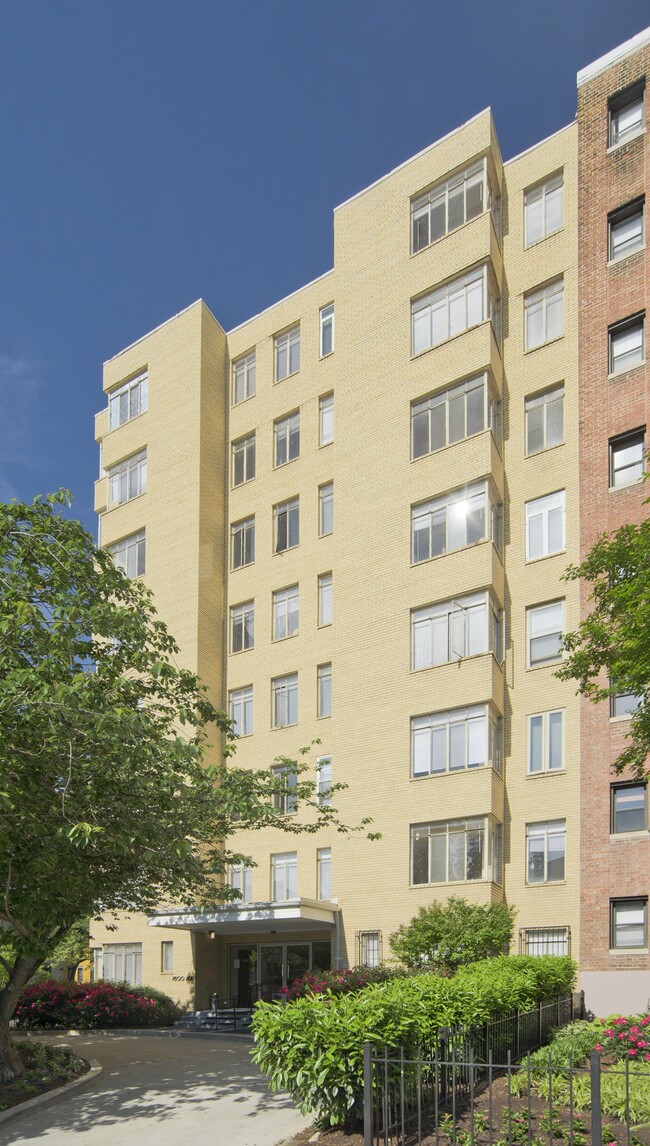 Photo - Sixteen Hundred Apartments