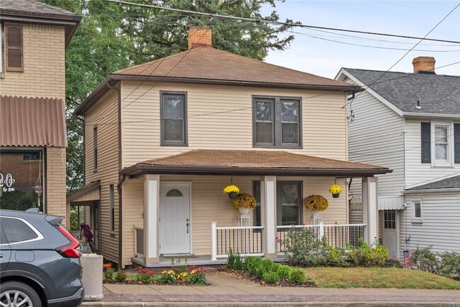 Photo - 3612 Main St