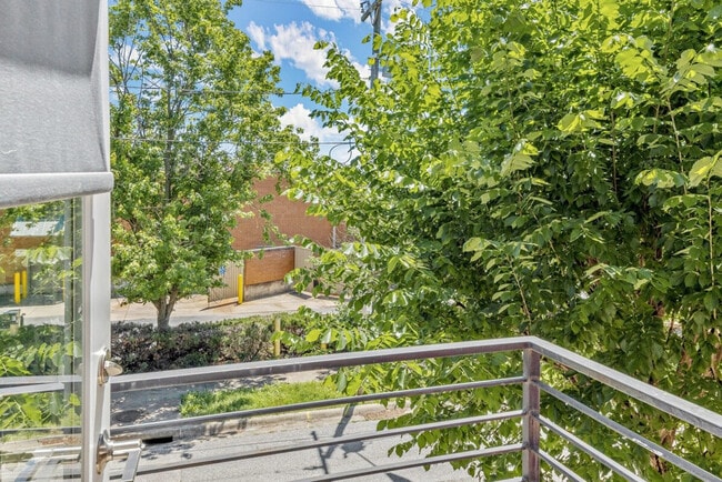 Photo - 352 W 5th St Unit ID1241297P