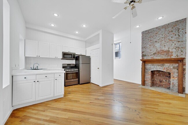 Photo - 316 Hudson St
