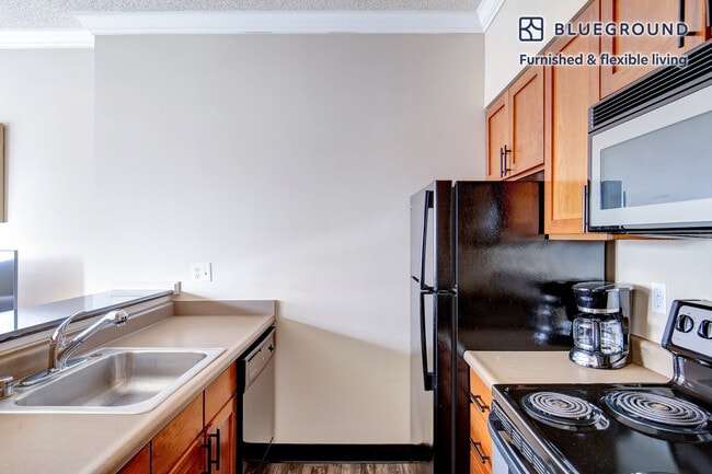 Photo - 1406 Western Ave Unit FL7-ID202