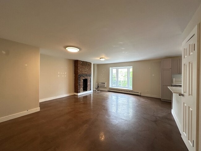 Photo - 327 Van Brunt St Unit 1