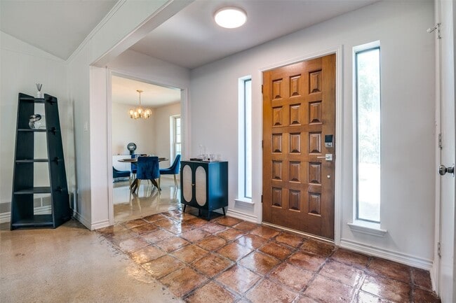 Photo - 2013 S Lakeshore Dr