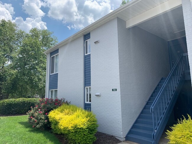 Photo - Hampton Apartments