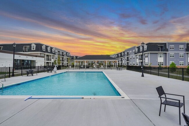 Building Photo - 280 Salmon Brook St Unit 1204