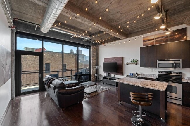 Building Photo - 618 N Washington Ave