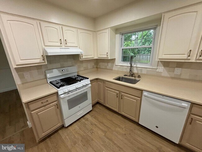 Photo - 18428 Gardenia Way