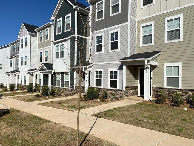 Photo - 702 Gimari Dr