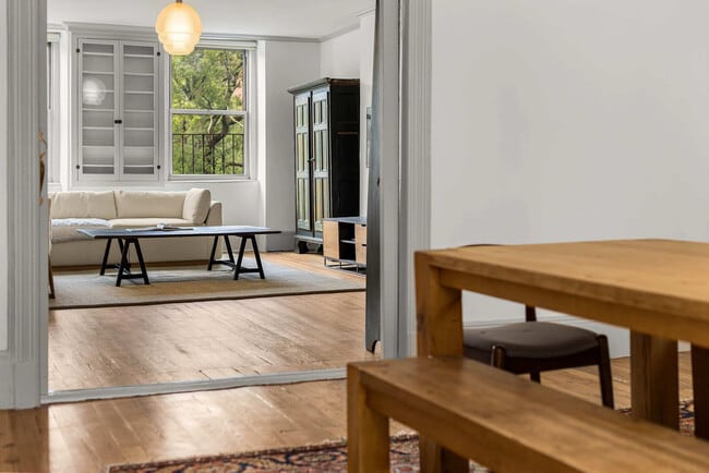 Photo - 185 E Broadway Unit ID1330811P