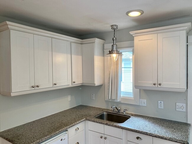 Photo - 1209 1/2 Cortlandt Street Unit