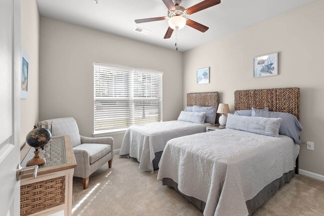 Photo - The Palms at Edgewater