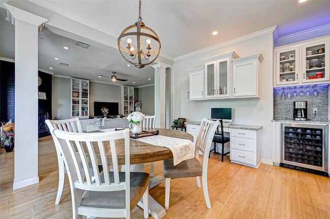 Building Photo - 14 Bradford Cir