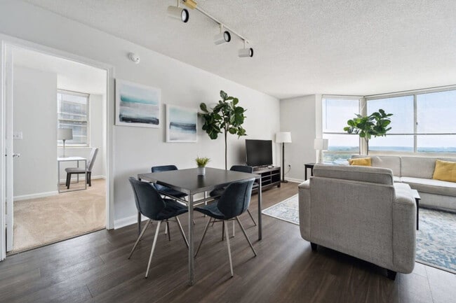 Photo - 901 N Pollard St Unit ID1024659P