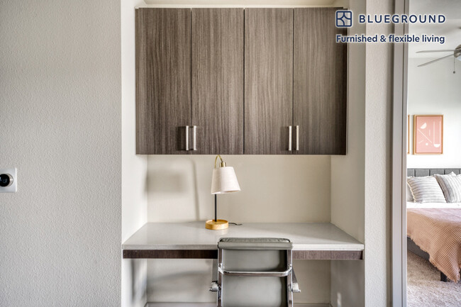 Photo - 615 W 7th St Unit SI FL17-ID83