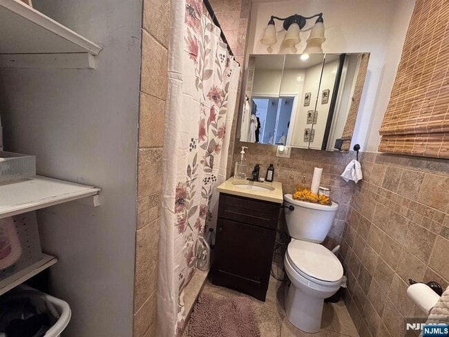 Photo - 27 66th St Unit 4