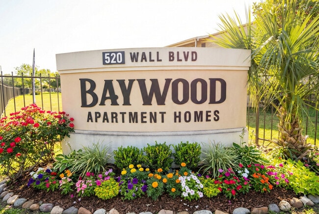 Building Photo - Baywood