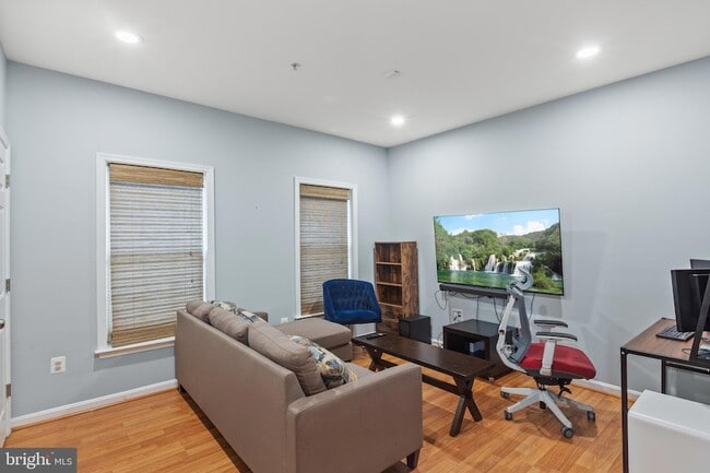 Photo - 2500 Clairmont View Way