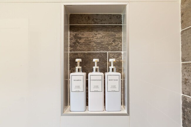 Photo - 65 W Dravus St Unit SI ID1035898P