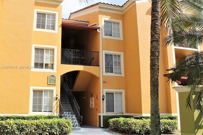 Building Photo - 2400 E Preserve Way Unit 304