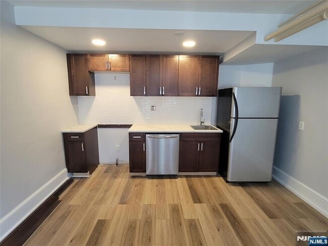 Photo - 27 Russell Ave Unit 1