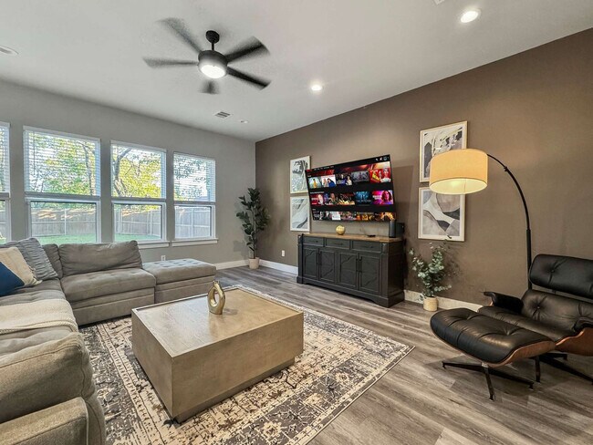 Photo - 2414 Pennsylvania Ave Unit ID1285548P