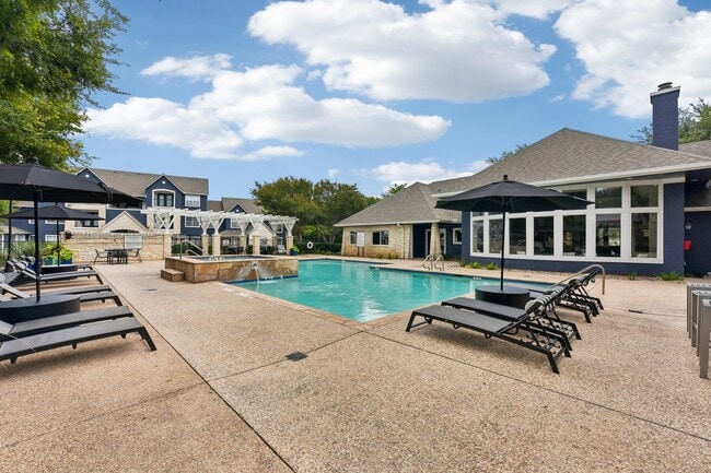 Photo - Madison Dell Ranch Apartments