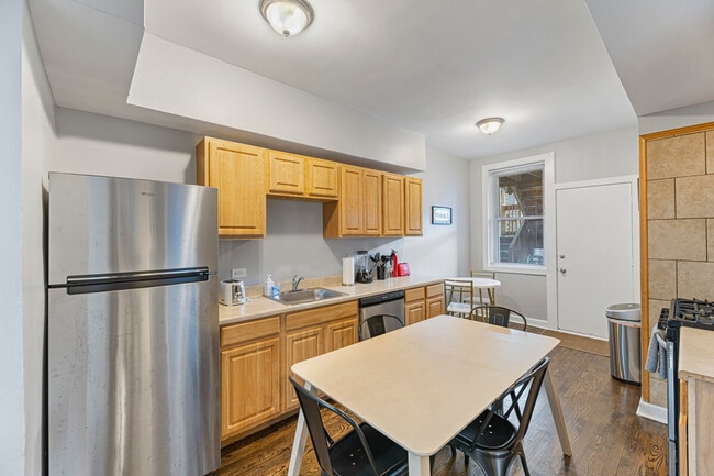 Photo - 909 W Agatite Ave Unit ID1319628P