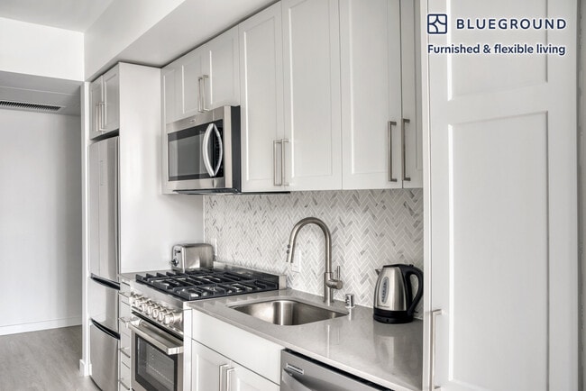 Photo - 704 Spring St Unit FL12-ID436