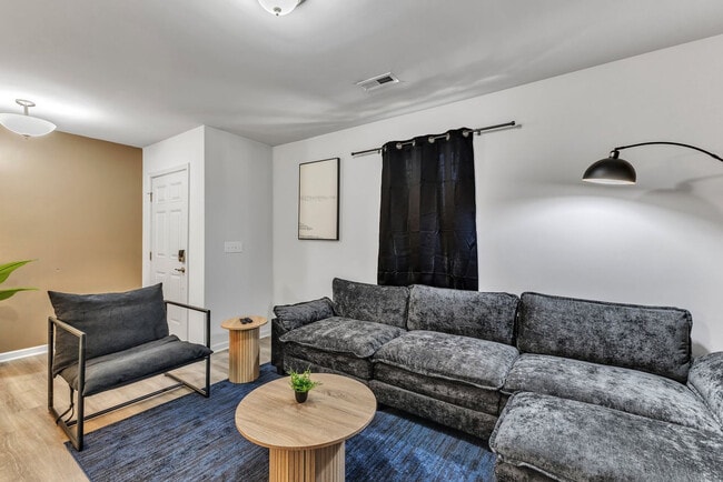 Photo - 229 Socket St Unit ID1284655P