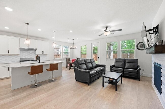 Photo - 2848 Acadia Dr