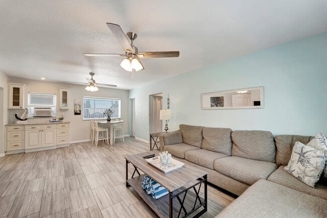 Photo - 2204 Avenue A N Unit SI ID1591360P