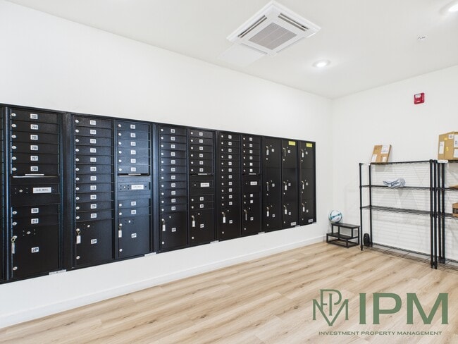 Photo - The Flats at Hampden