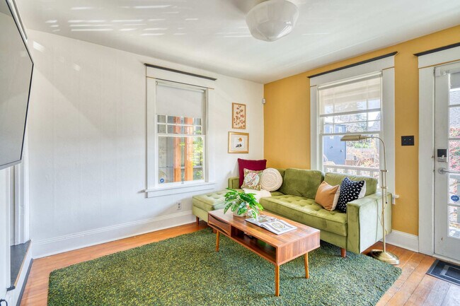 Building Photo - 1235 N Prescott St Unit ID1309834P