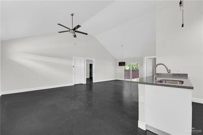 Photo - 308 N 17th St Unit B