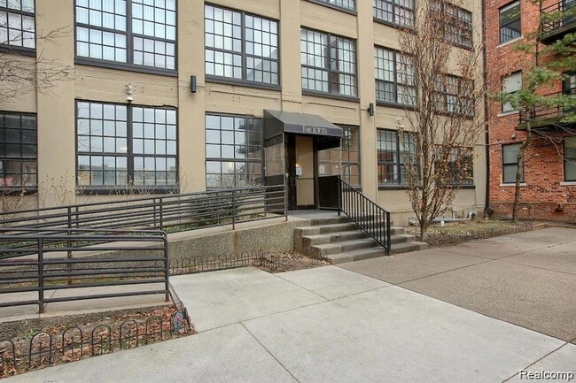 Photo - 6533 E Jefferson Ave Unit 421