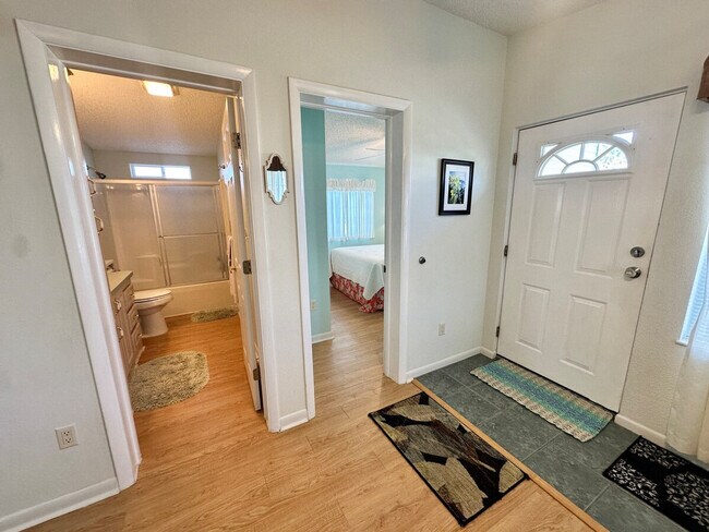 Photo - 564 Nettles Blvd Unit SI ID1537491P