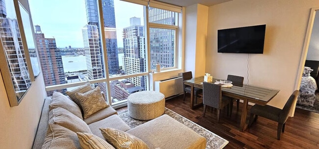 Photo - 508-507 W 28th St Unit SI ID1461700P