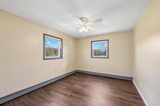 Photo - 17256 Kenyon St NE