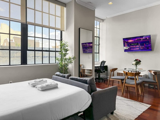 Building Photo - 1421 N 5th St Unit ID1055947P