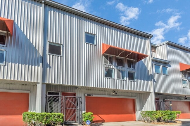 Photo - 2605 Calumet St Unit 38