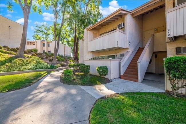 Building Photo - 28947 E Thousand Oaks Blvd Unit 139