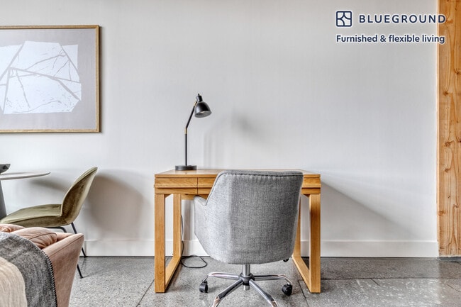 Photo - 2061 N Southport Ave Unit FL3-ID567