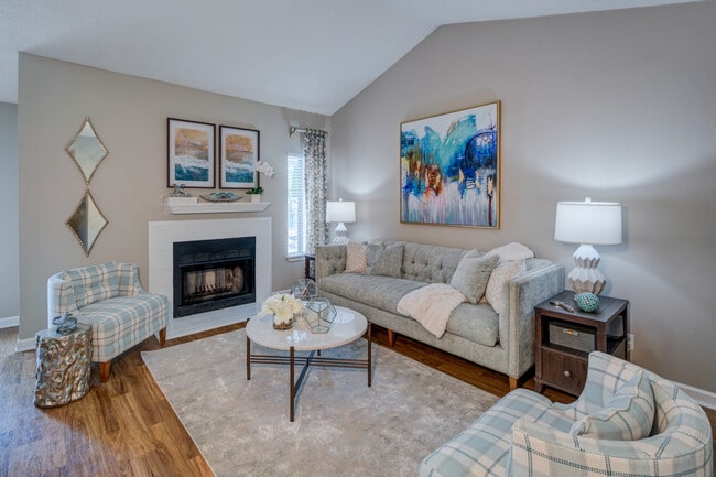 2BR, 2BA - 1034SF - Rosemont Peachtree Corners