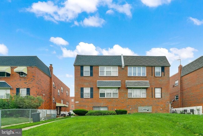 Photo - 6600-2 E Roosevelt Blvd