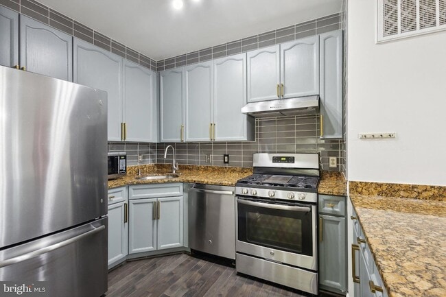 Photo - 15514 Port Washington Ct