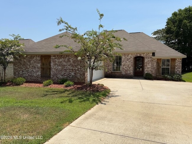 Building Photo - 464 Silver Hill Dr