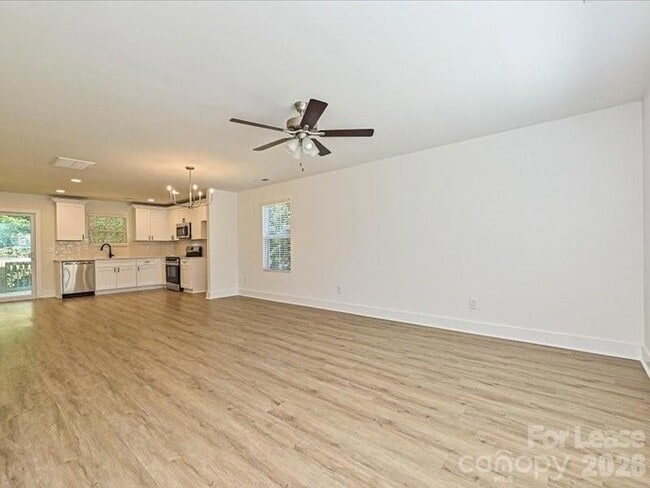 Photo - 580 Pleasant Ave