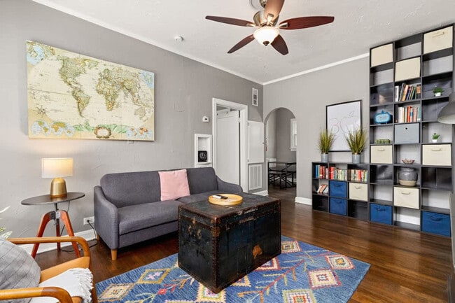 Photo - 203 W Magnolia Ave Unit SI ID1496381P