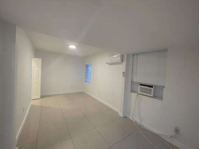 Photo - 919 2nd St Unit 3